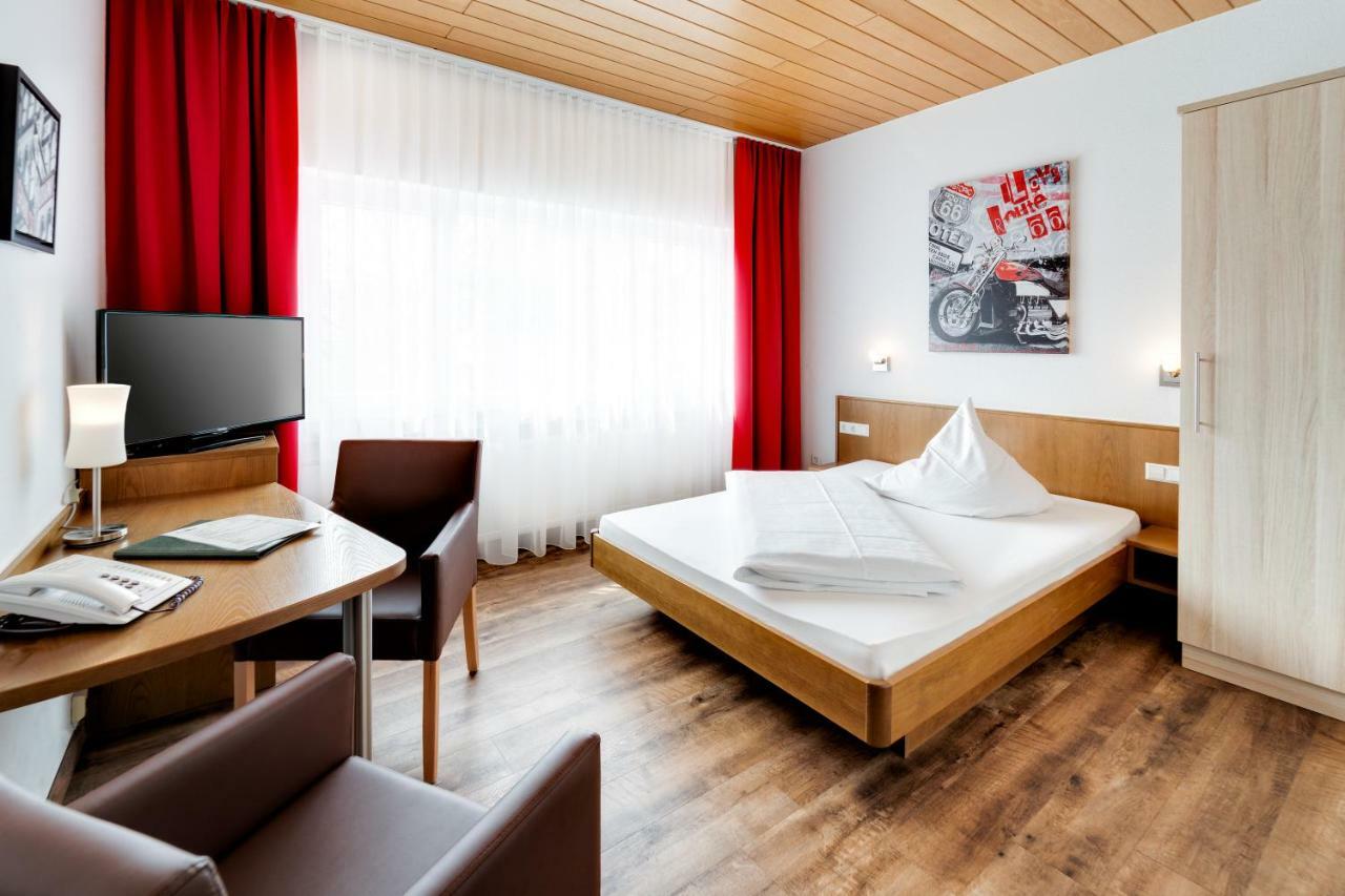 Hotel Waldparkstube Bad Schonborn Luaran gambar