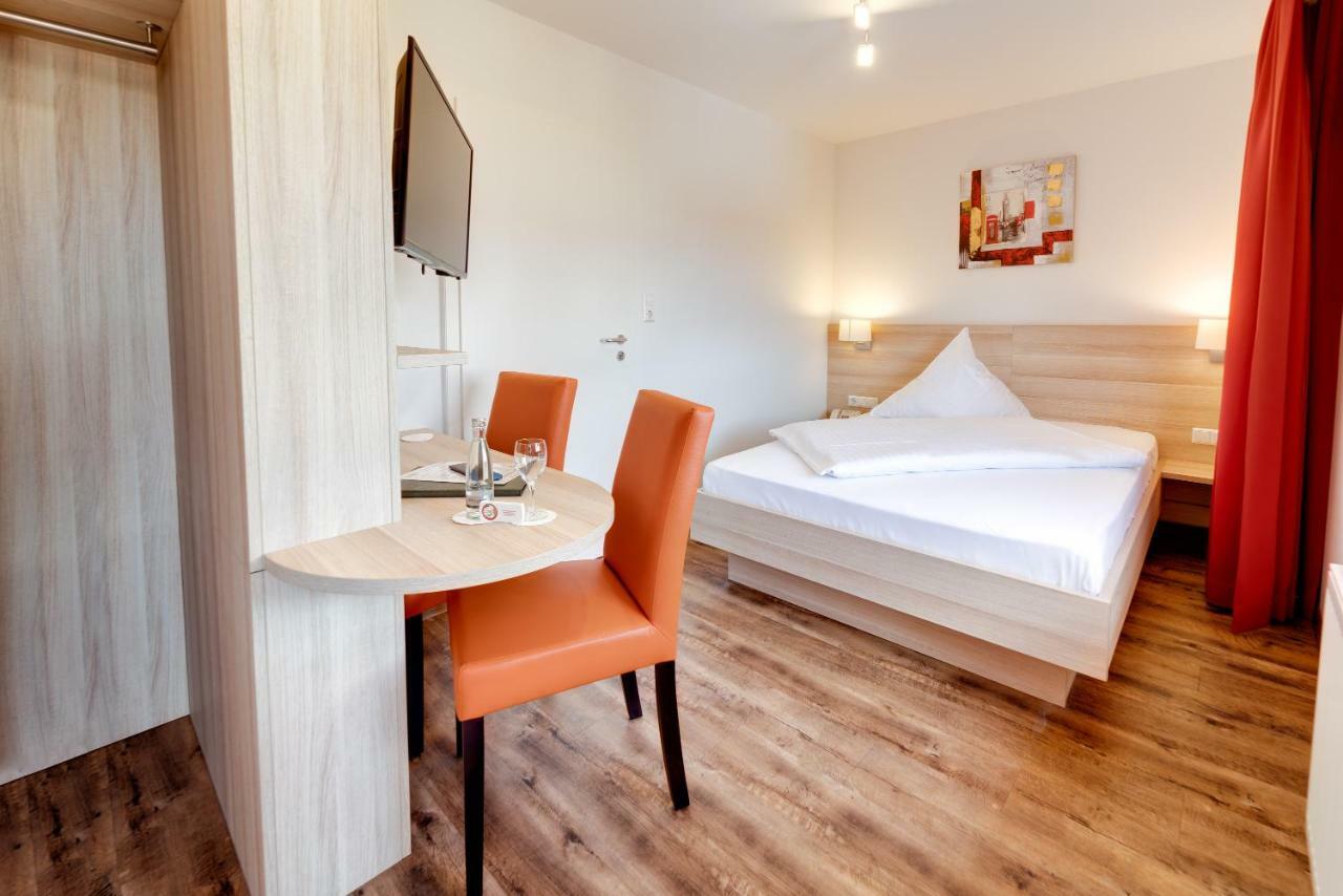 Hotel Waldparkstube Bad Schonborn Luaran gambar