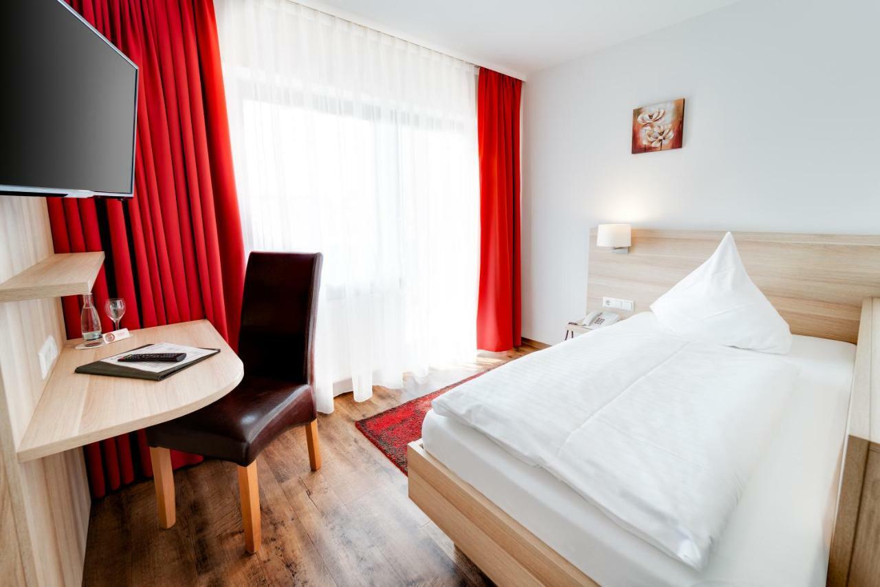 Hotel Waldparkstube Bad Schonborn Luaran gambar